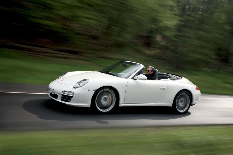  Porsche 911 Carrera 4S Cabriolet 2010 года  (фото 7 из 9)